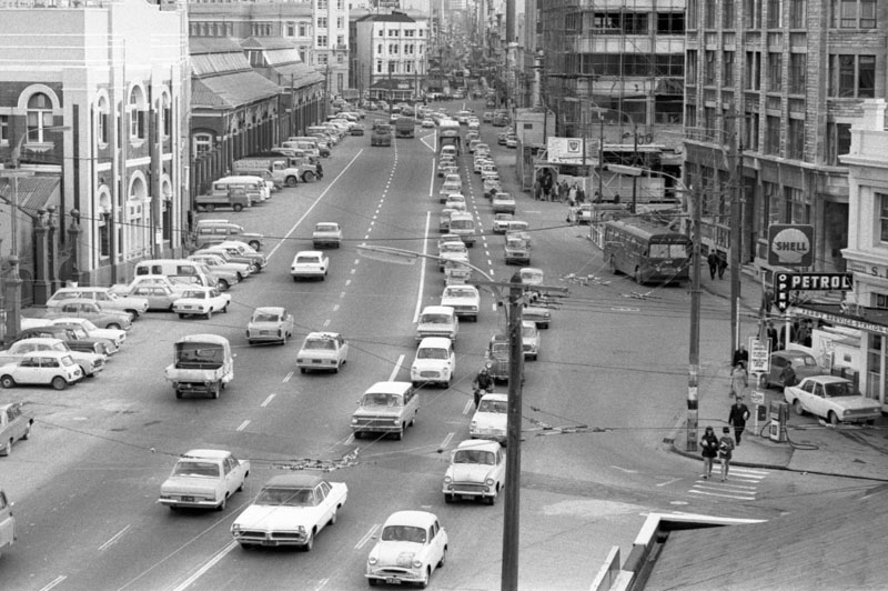 ao. Intersection, streetscape