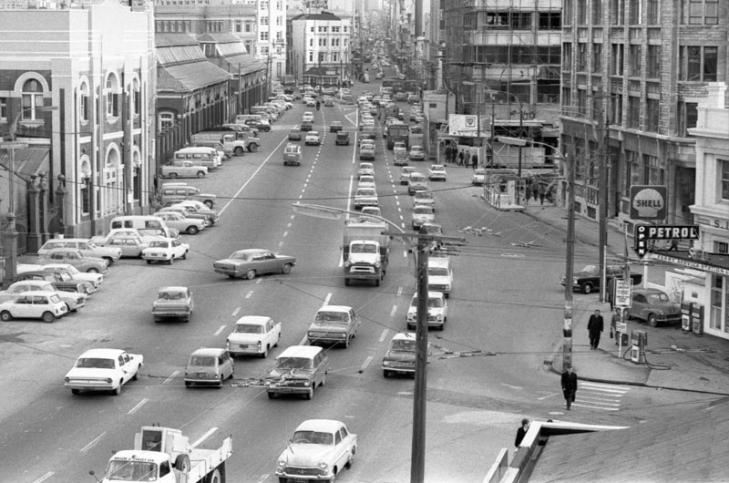 ap. Intersection, streetscape