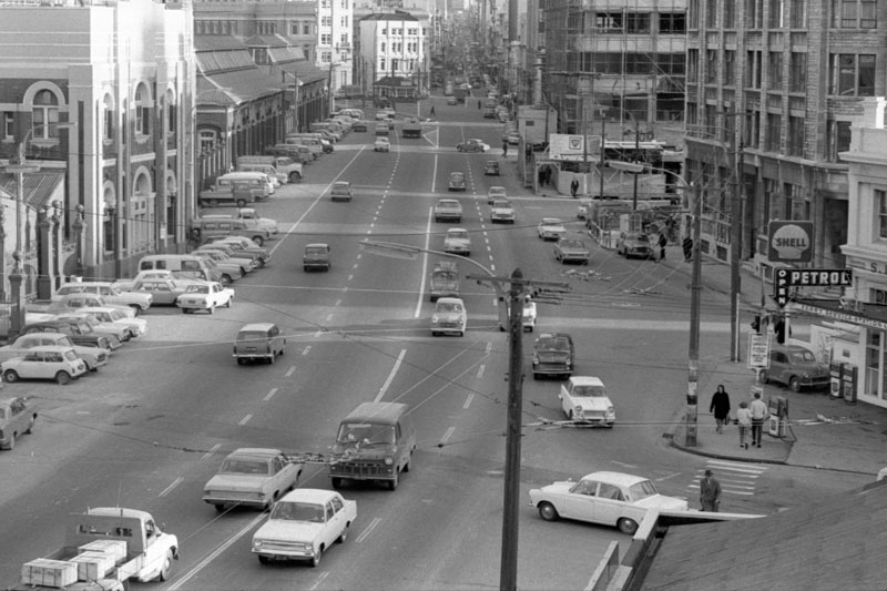 bl. Intersection, streetscape