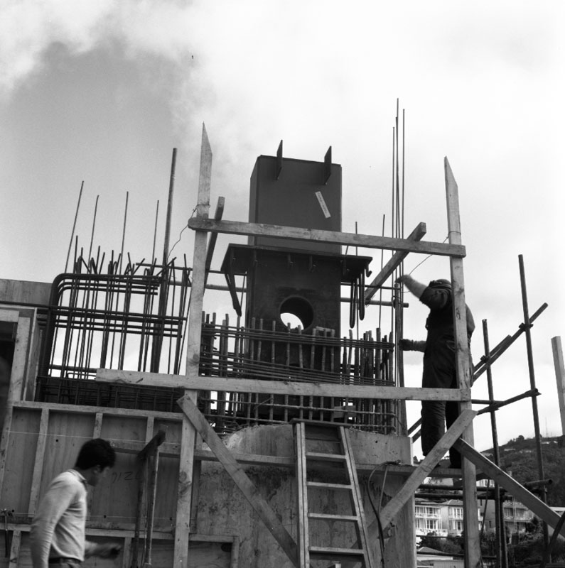 bw. Substandard dwellings