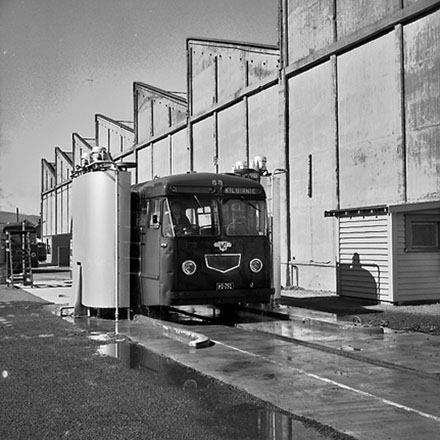 b. Bus Washing, Kilbirnie Workshops