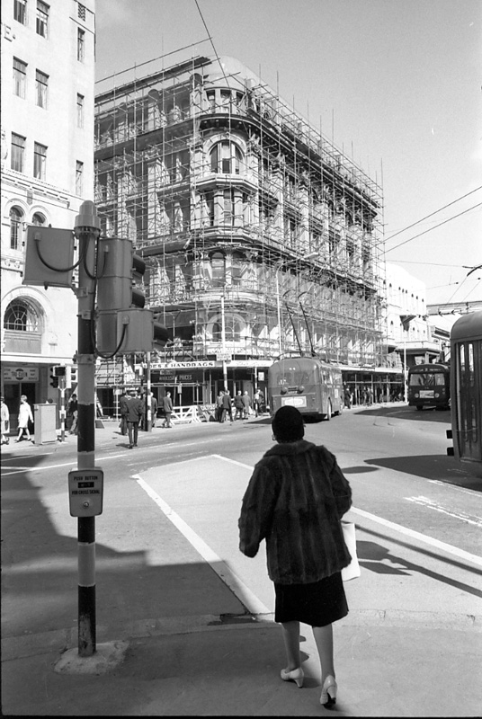 f. Demolition, Bing Harris building, Victoria-Willeston Streets
