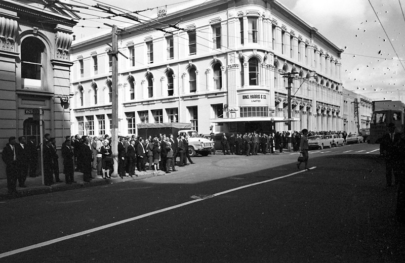 k. Demolition, Bing Harris building, Victoria-Willeston Streets