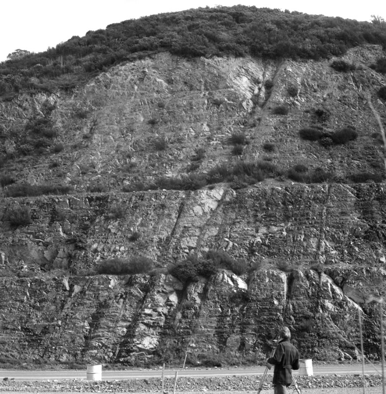 r. Ngauranga Gorge, excavation for harbour fill