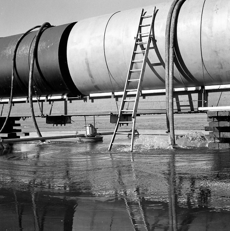 a. Tank, tests on runway, airport