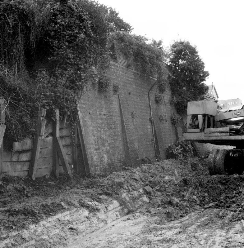 a. Brick wall - Windsor Place