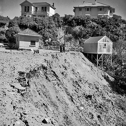 d. Site of Rubbish Tip, Kelburn School