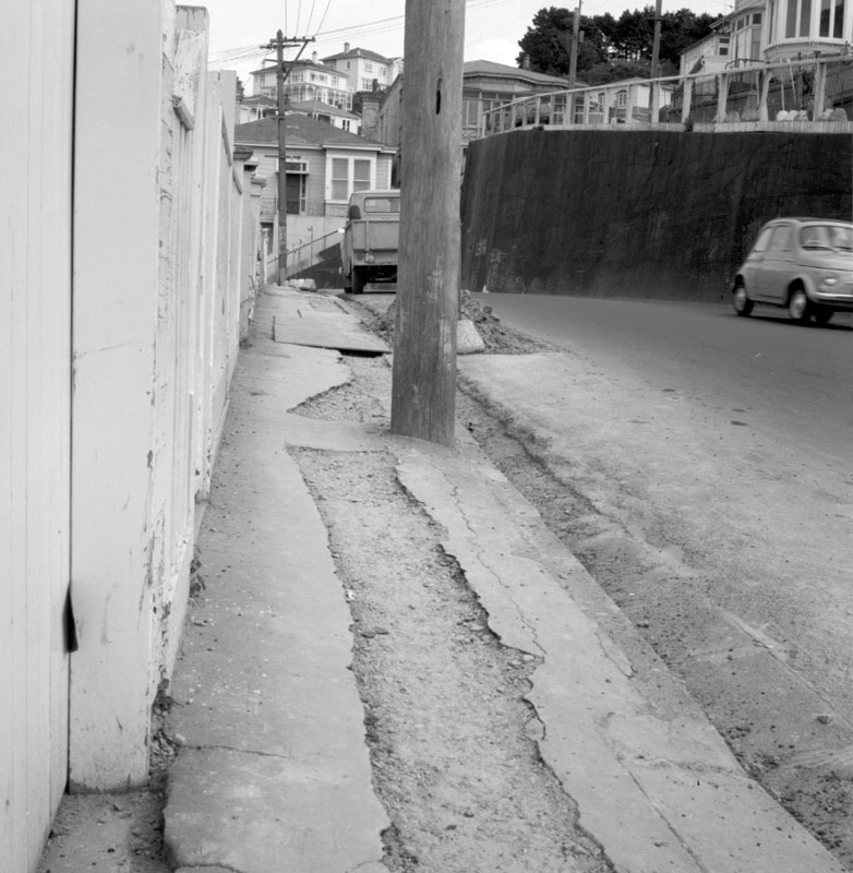 a. Hopper St, condition of footpath