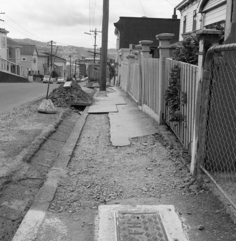 i. Hopper St, condition of footpath