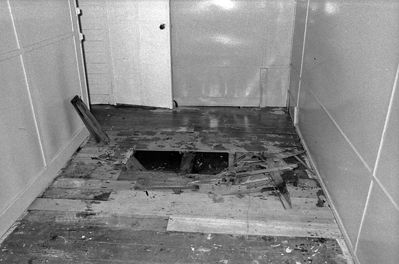 a. Blocked drain, No 251 Queens Drive