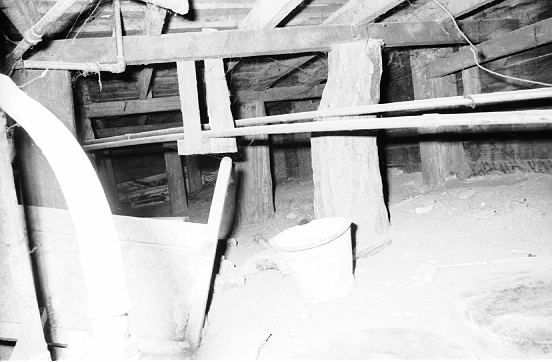 g. Blocked drain, No 251 Queens Drive