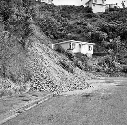 d. Koromiko Road and Mount Pleasant Road, Mitchelltown