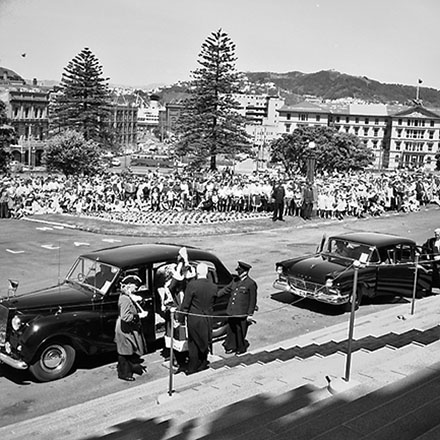 f. Opening of Parliament, Parliament Grounds