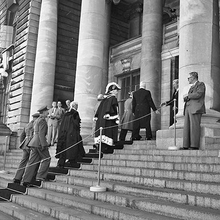 j. Opening of Parliament, Parliament Grounds