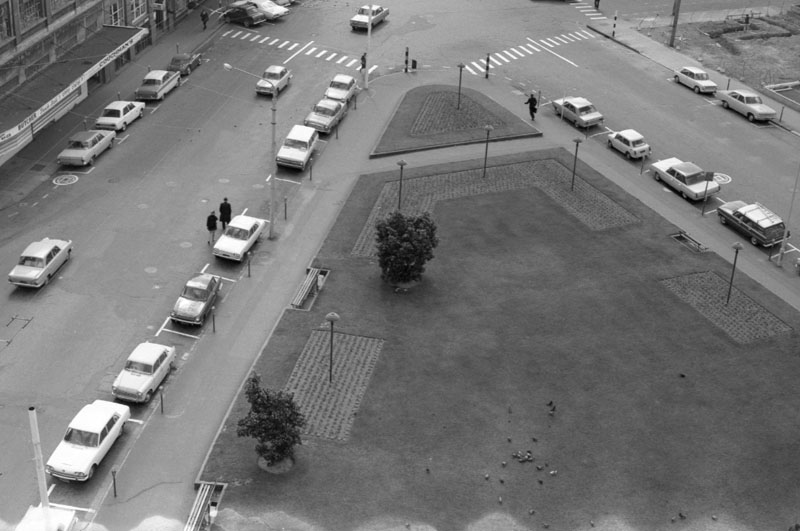 j. Sunken garden, corner Mercer Street and Victoria Street