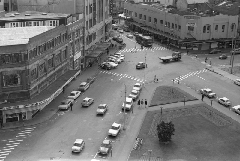m. Sunken garden, corner Mercer Street and Victoria Street