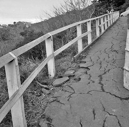 b. Damage to footpath, Sutherland Road access to Queens Drive
