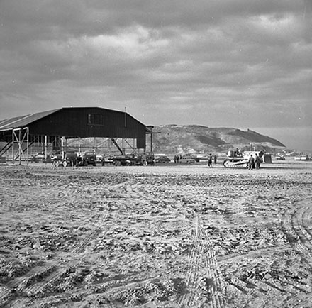 a. Construction of Hangar, Wellington Airport