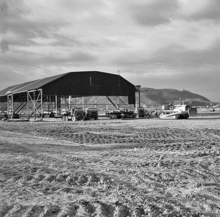 b. Construction of Hangar, Wellington Airport