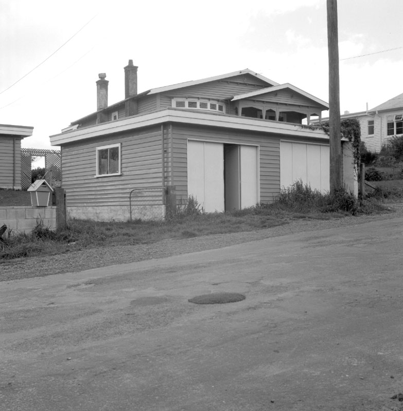 j. Accesses, Fraser Avenue, nos 58-31