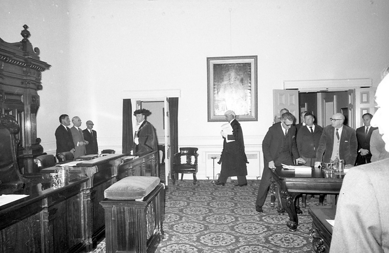 af. New Council in Session