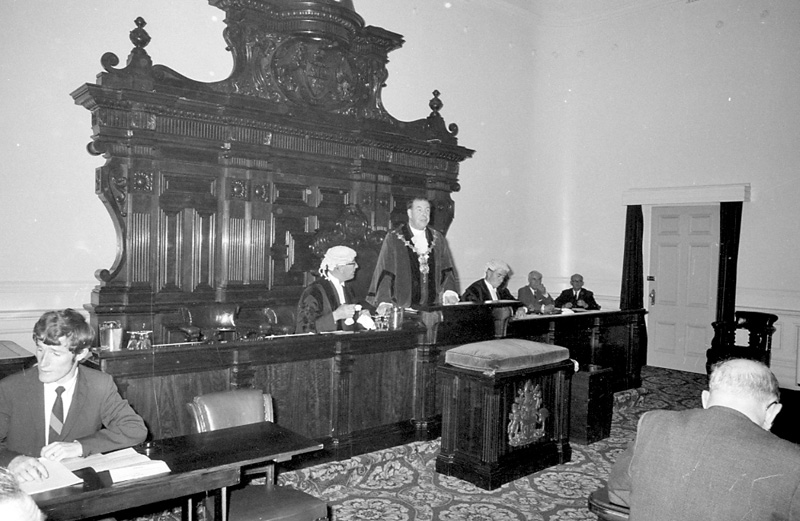 ag. New Council in Session