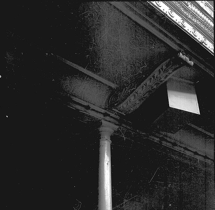 i. Town Hall, interior decorating