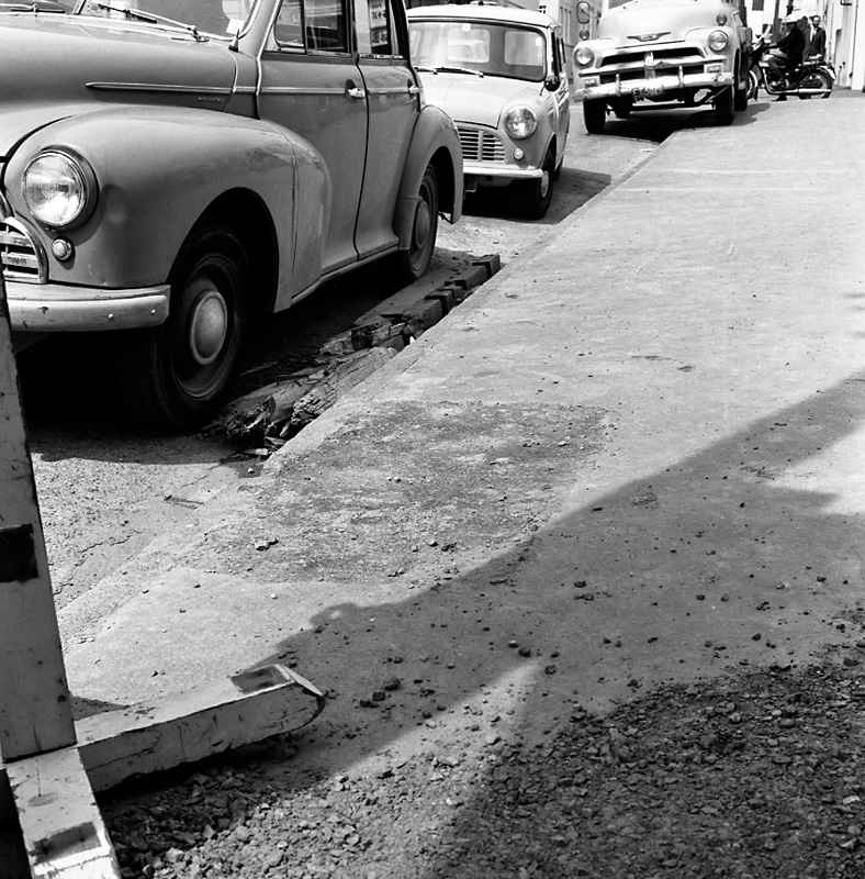 a. Footpath, Tory St, Cricketers Arms Hotel