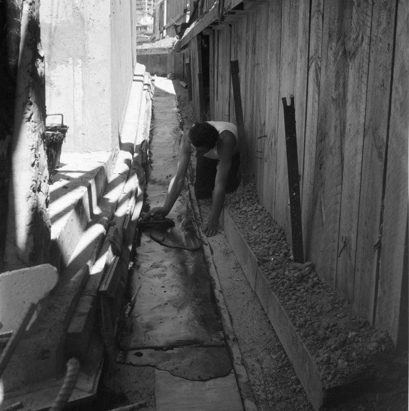 c. Pedestrian subway, Lambton Quay to Railway Station