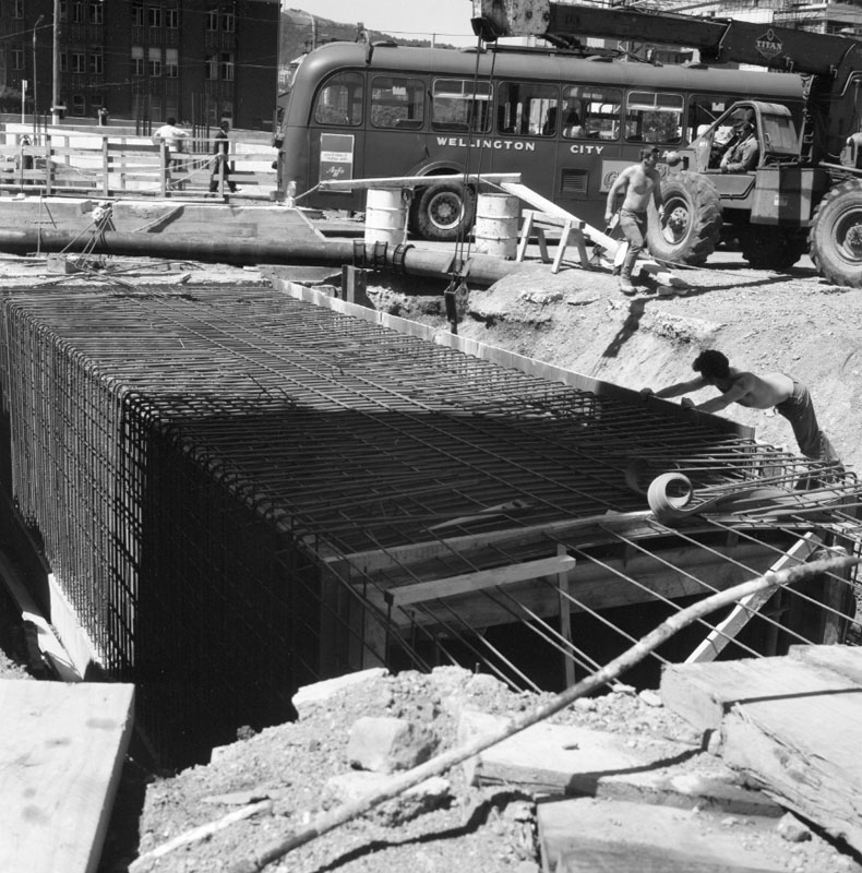i. Pedestrian subway, Lambton Quay to Railway Station