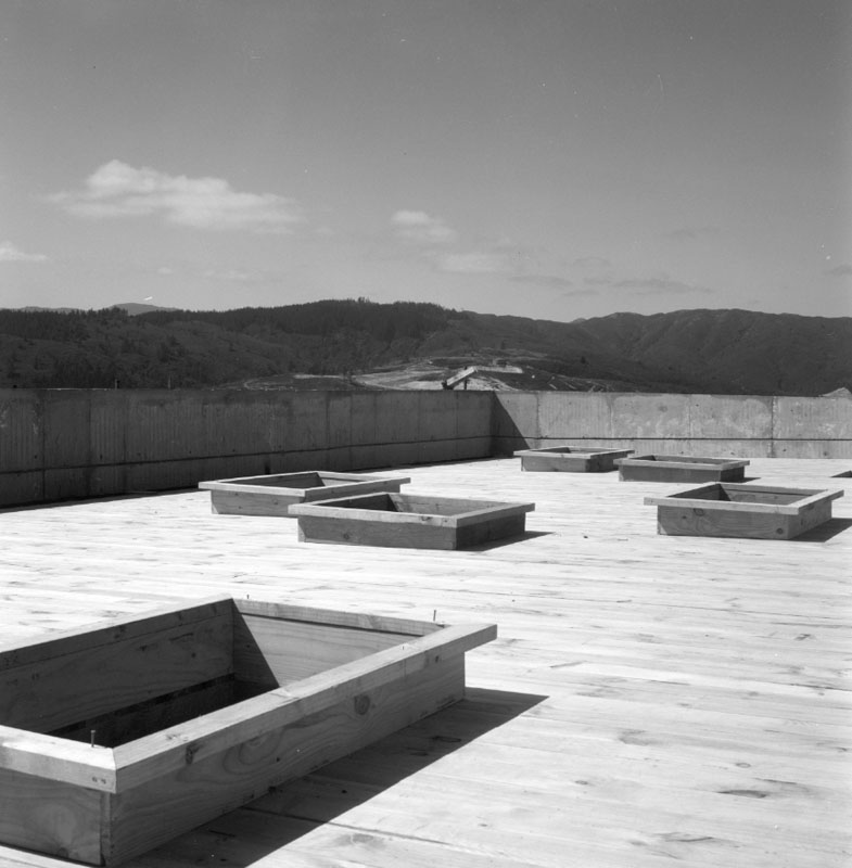 a. Haywards, Waterworks pumping station. Reservoir: Haywards, Waterworks pumping station, laying pipes