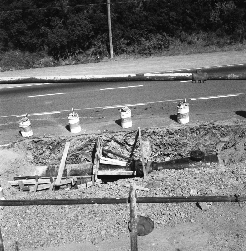 l. Haywards, Waterworks pumping station. Reservoir: Haywards, Waterworks pumping station, laying pipes