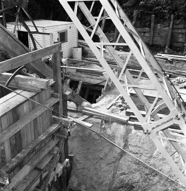 d. Windsor Place, drainage tunnel