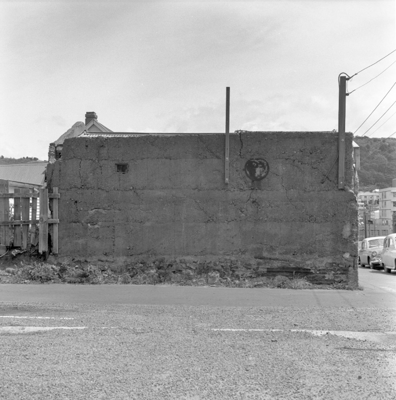 a. Mackay Motors, No 2 Sussex St