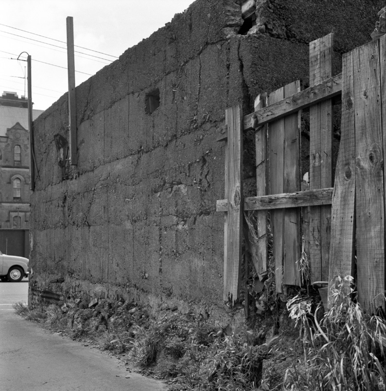 d. Mackay Motors, No 2 Sussex St