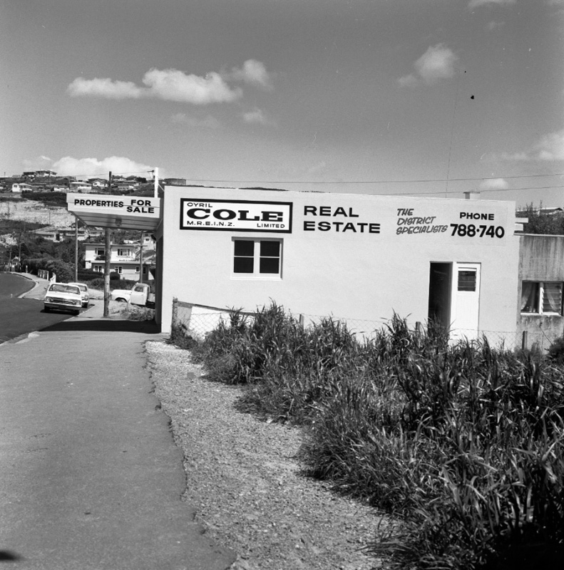 a. Cyril Cole sign, no 221 Newlands Rd, Coles Real Estate