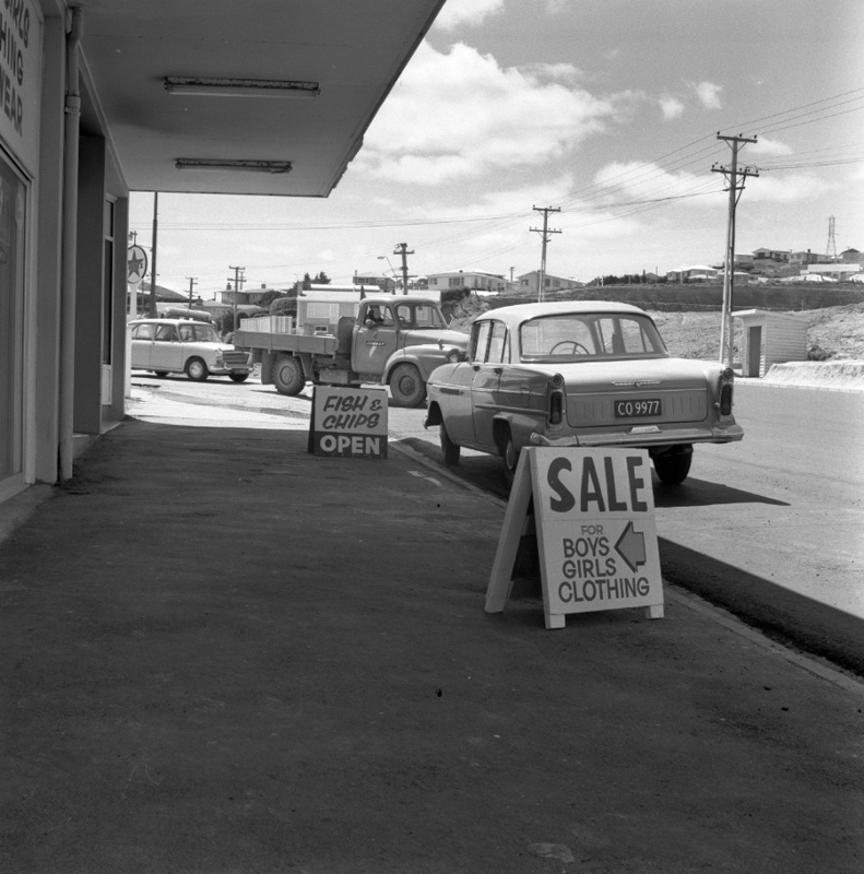 d. Cyril Cole sign, no 221 Newlands Rd, Coles Real Estate