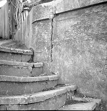 b. Footpath, pedestrian access, 63 Wadestown Road