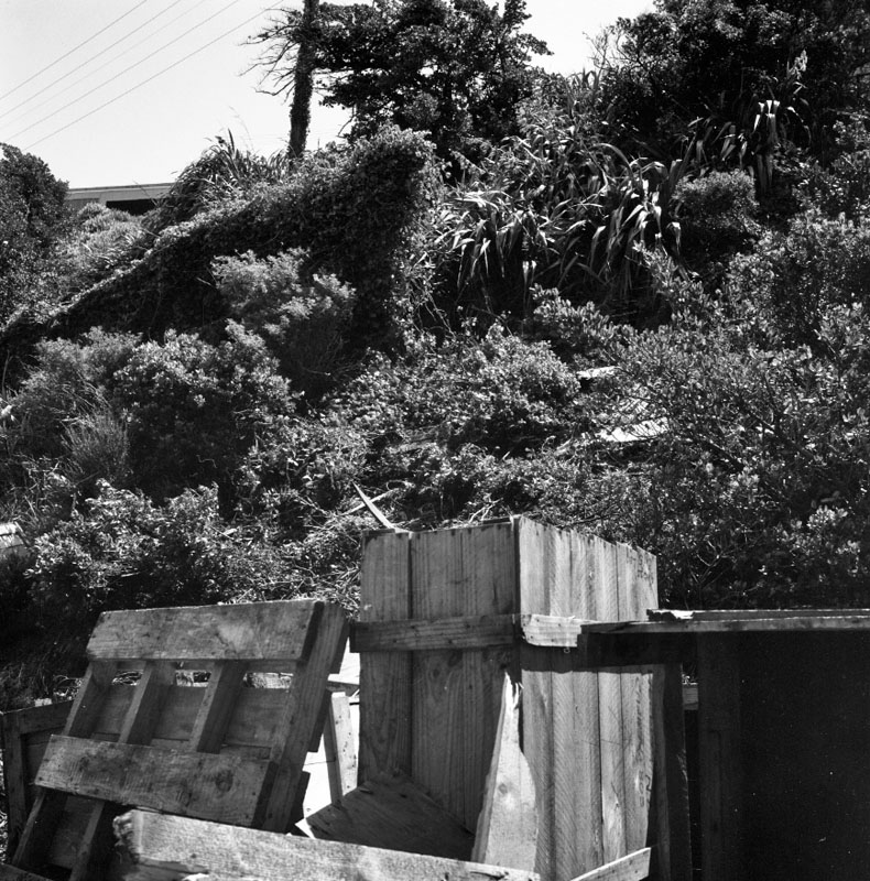 i. Accident to Gradall no 87, Gilbarco Factory, Tauhinu Road