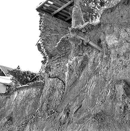 h. Webb Street, Retaining Wall