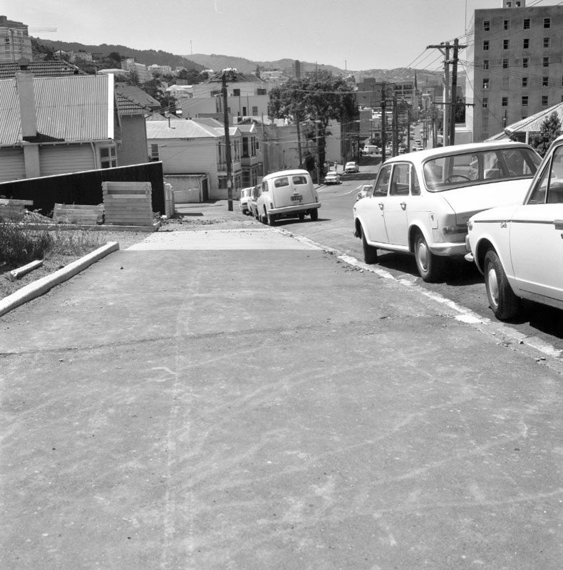 f. Footpath, Nairn St, Brooklyn Flats