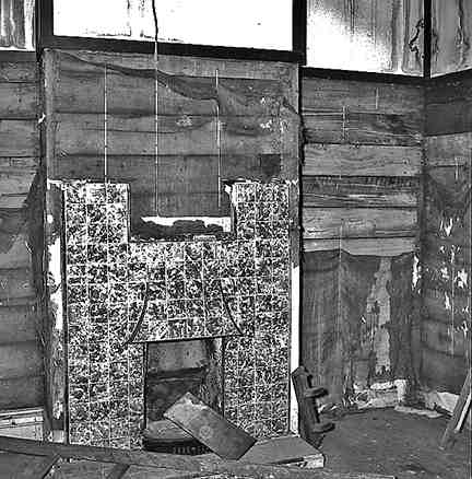 b. Sub Standard Dwelling, 90 Mein Street