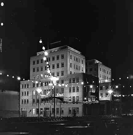 j. Wellington Festival, Night Lights