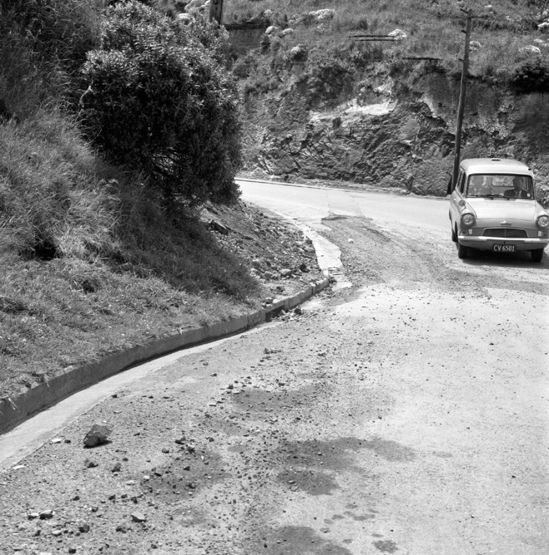 a. Ruahine St, Faulty kerbing, entrance to Hataitai Park Tennis Club