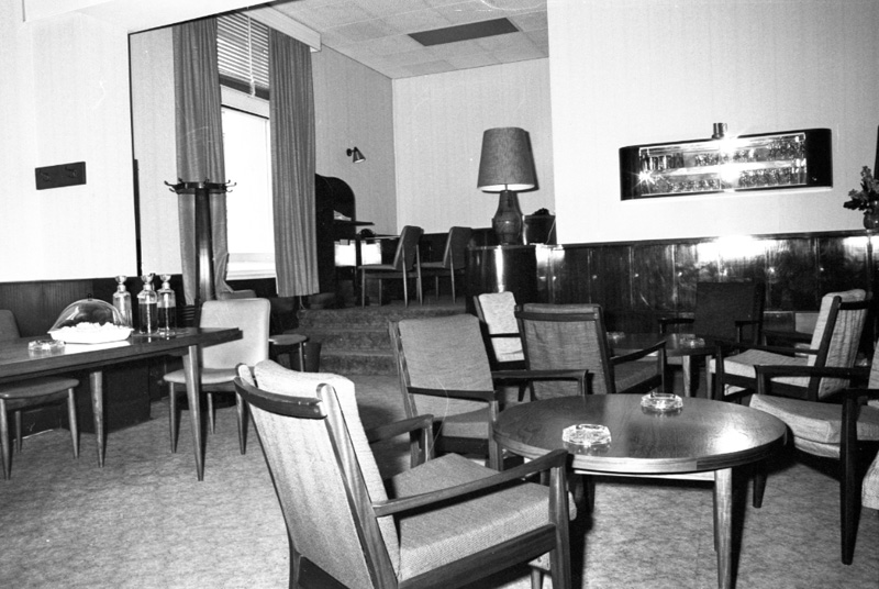 a. Gift of books by Indian High Commissioner, Mayor's room