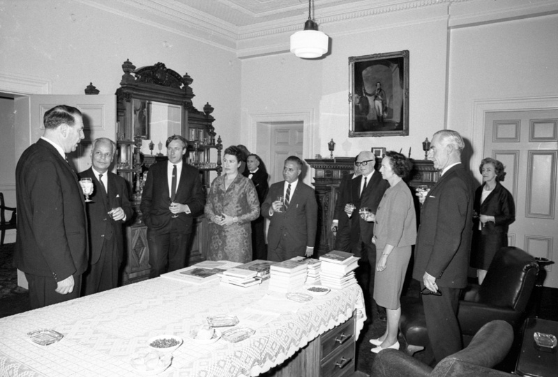 c. Gift of books by Indian High Commissioner, Mayor's room