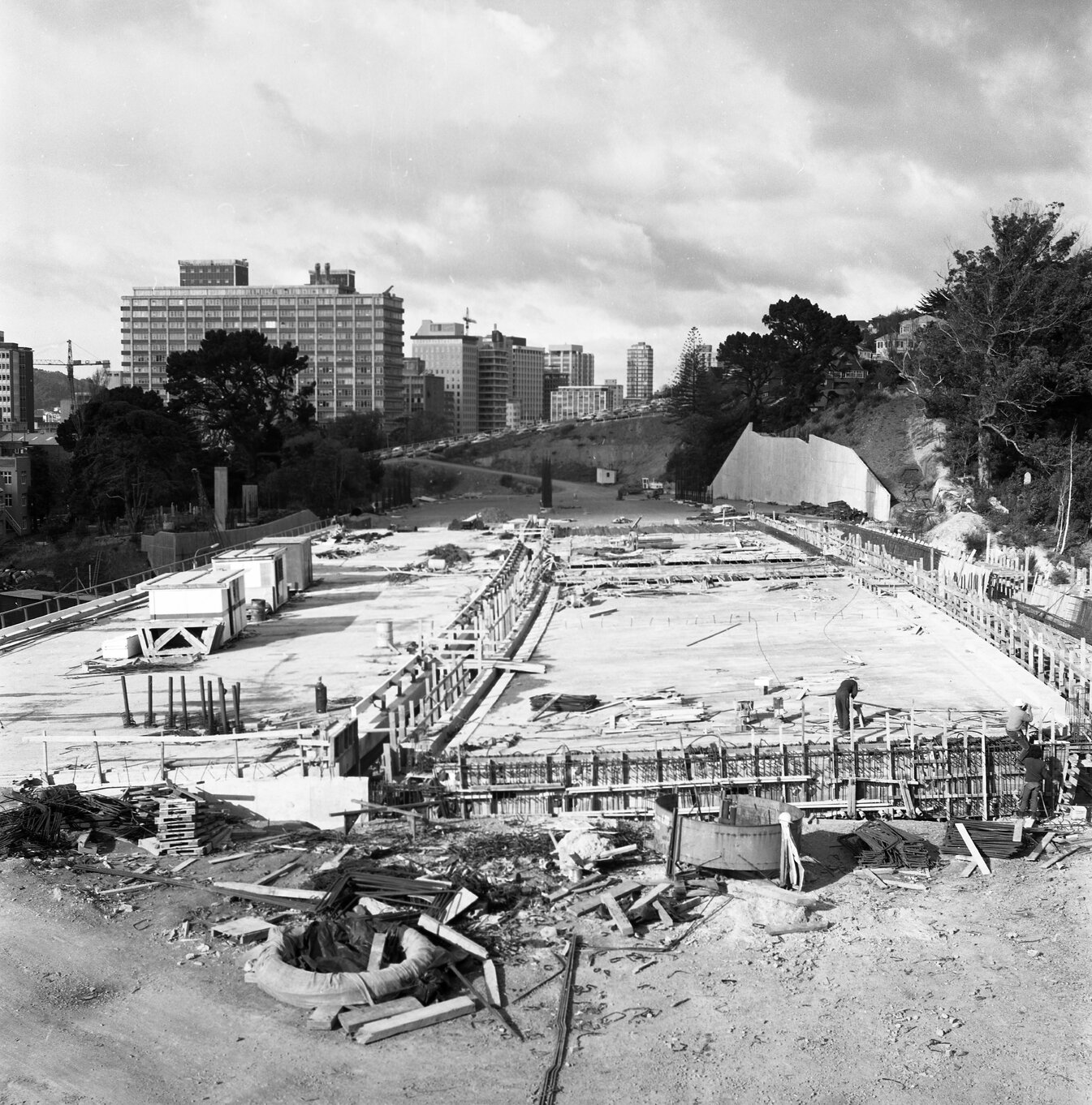 c. Motorway construction Bowen Street and Hill St