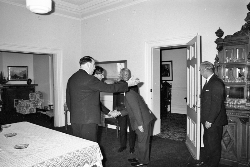 g. Gift of books by Indian High Commissioner, Mayor's room