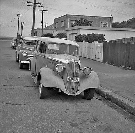 b. Motor Vehicles, Onepu Road, Kilbirnie