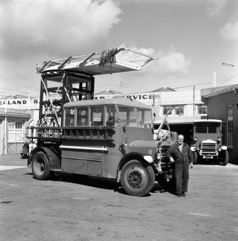 a. Daimler overhead repair truck no. 15